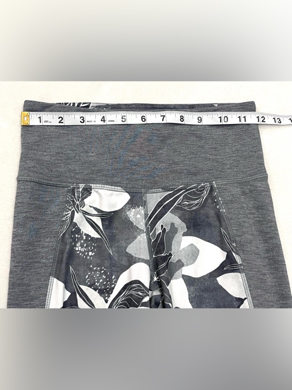 Athleta Gray and White High Rise Tropical Flow Chaturanga Floral Accent Leggings - Picture 8 of 16